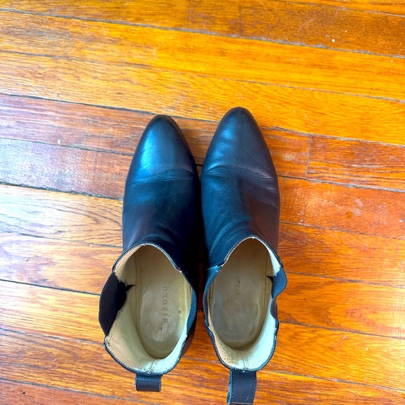 Eva Everyday Chelsea Boot - Picture 3 of 7